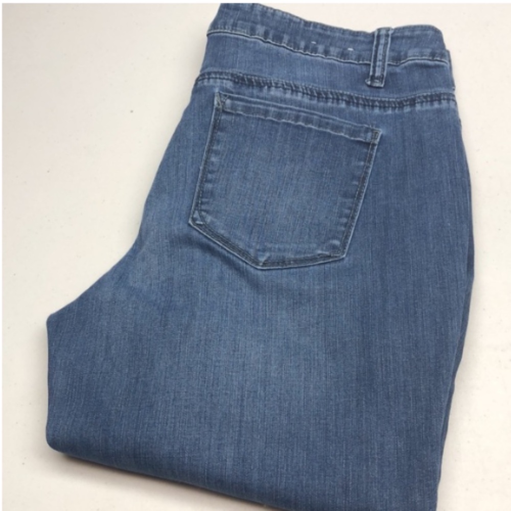 VINTAGE SANTANA HIGH-RISE STRAIGHT FIT JEANS 12/31x30 😎